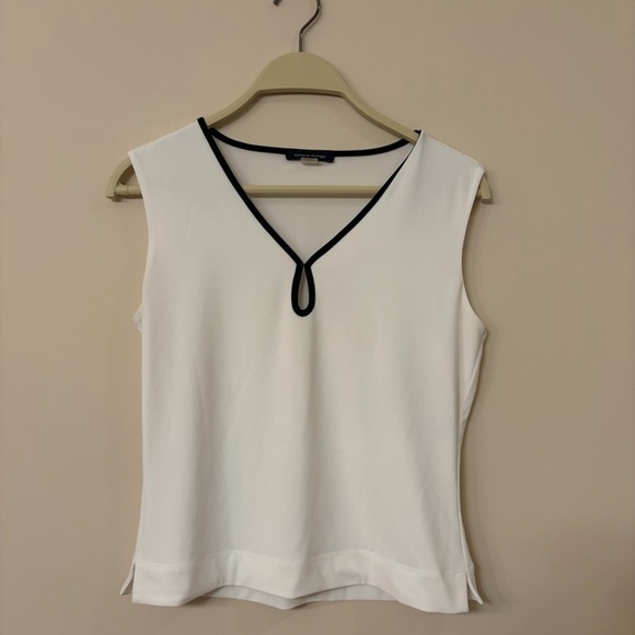 Tommy Hilfiger Tops - Tommy Hilfiger women’s small white tank top